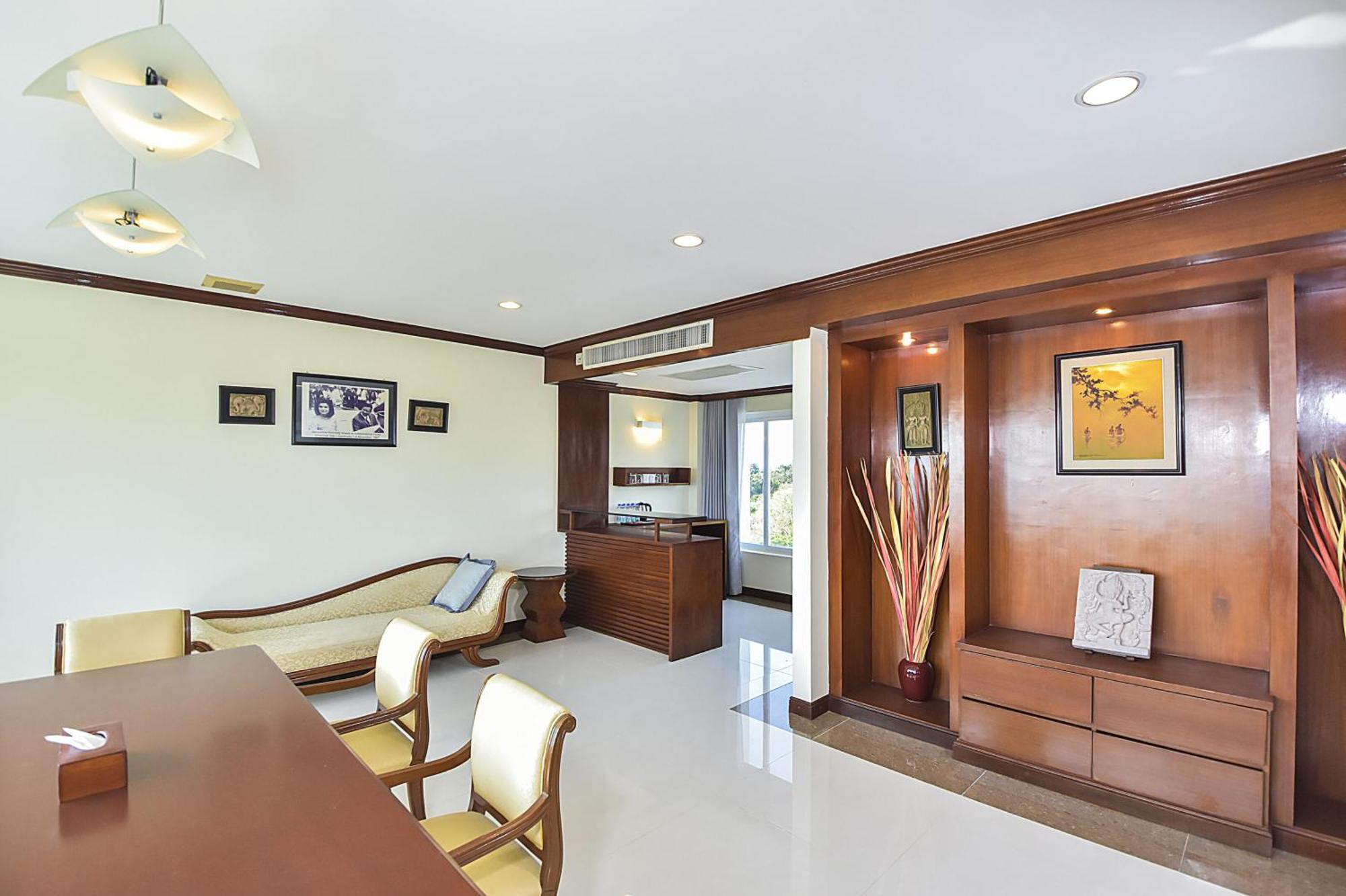 Independence Hotel Resort & Spa Sihanoukville Dış mekan fotoğraf